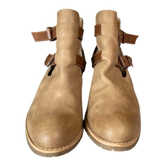 Women's Euro Soft Heeled Bootie Boots Brown Colored US Size 8 - Picture 2 of 6